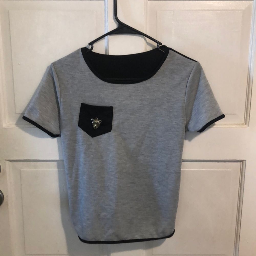 Gray slit back tee